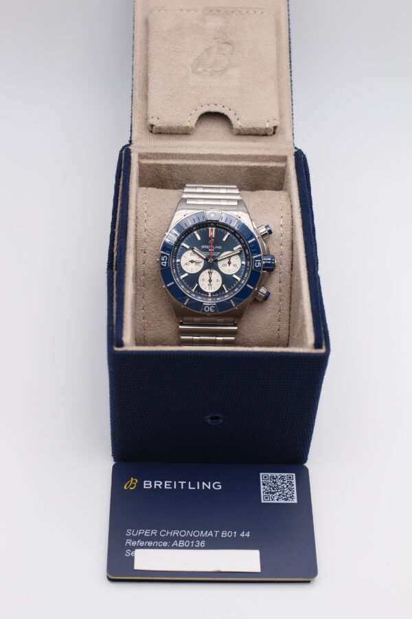 Breitling Super Chronomat B01 44mm – Bild 2